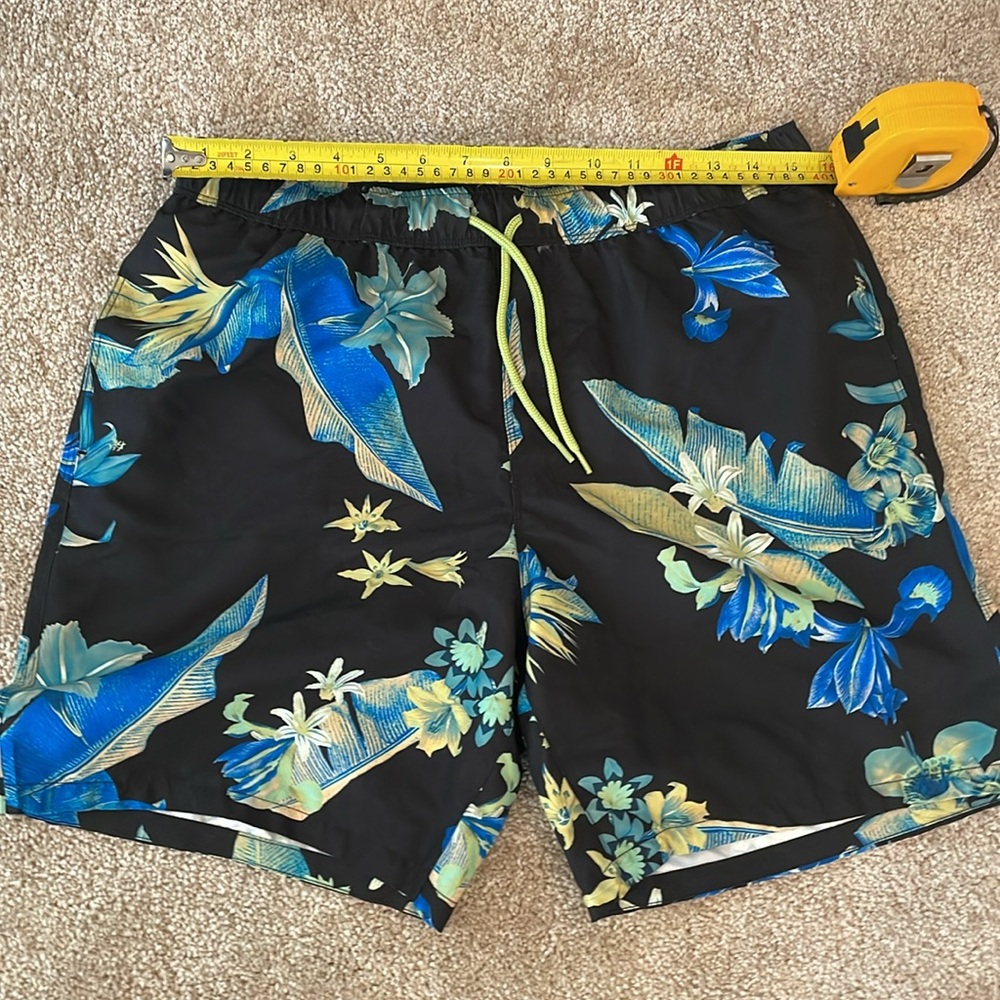 ASOS Tropical Swim Trunks - Picture 5 of 9